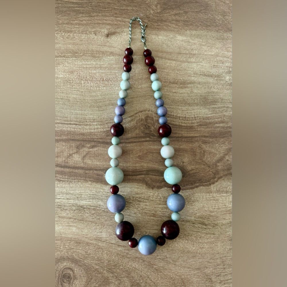 Blue & Burgundy Graduated Beaded Necklace Glass Bead Vintage Costume Jewelry